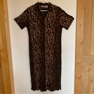 Chic Leopard Print Midi Dress